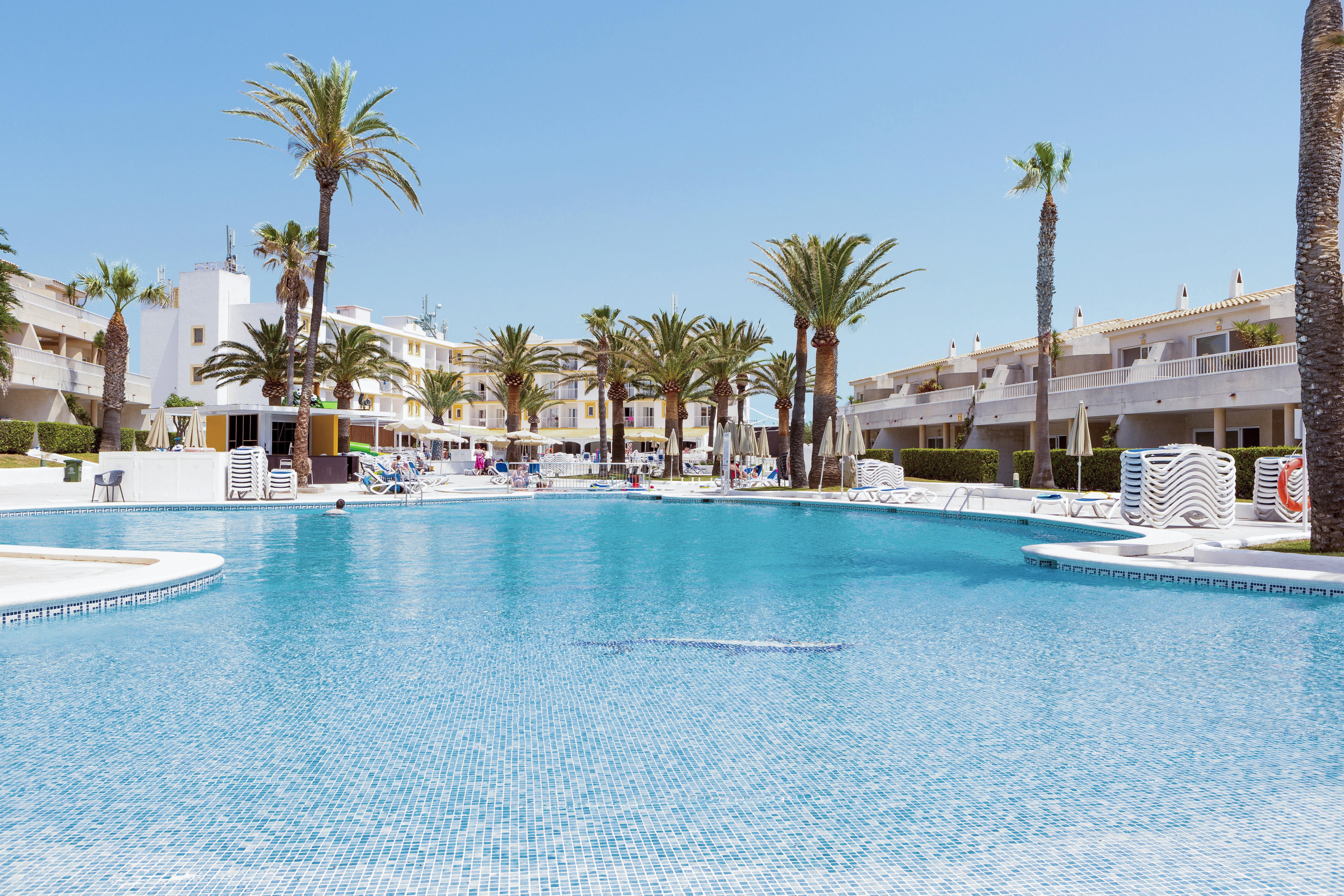 Globales Los Delfines Cala'N Blanes (Menorca) Exterior foto